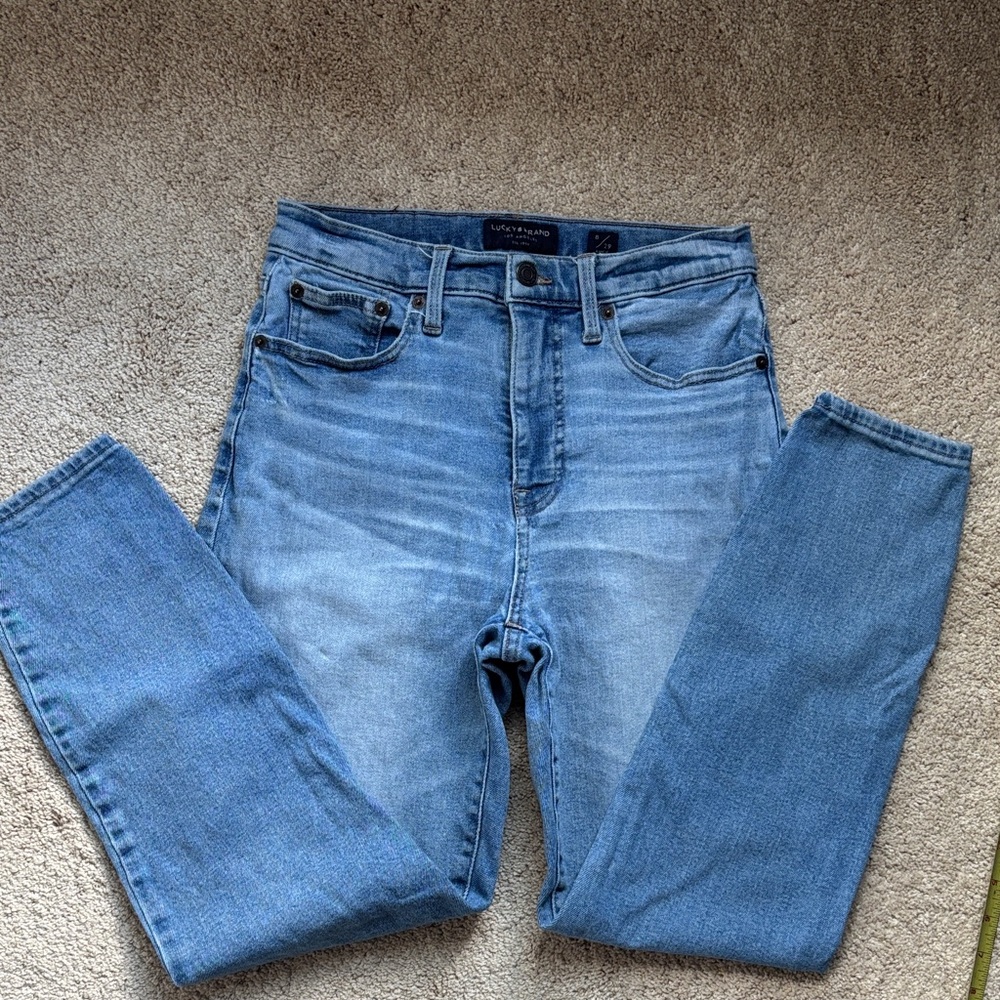 Lucky Brand Light Blue Slim Straight Jeans sz 8/29